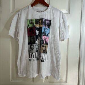 Taylor Swift White 2023 Eras Tour T-Shirt Size Small